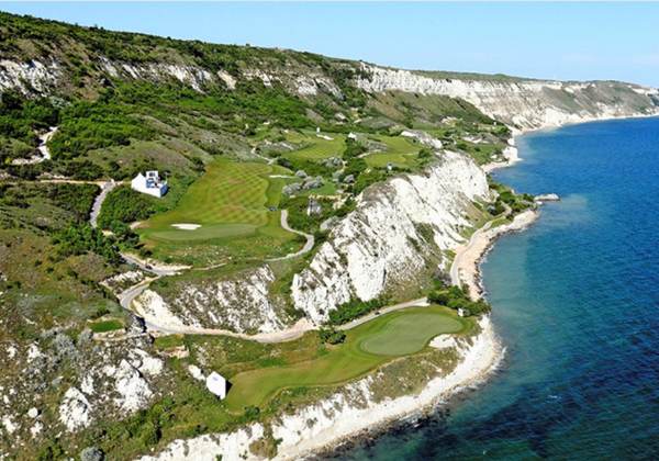 thracian cliffs golf